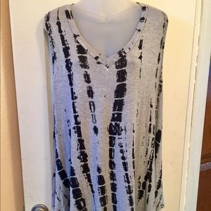 Sleeveless B.L.E.U.  Knit Tunic size 2XL